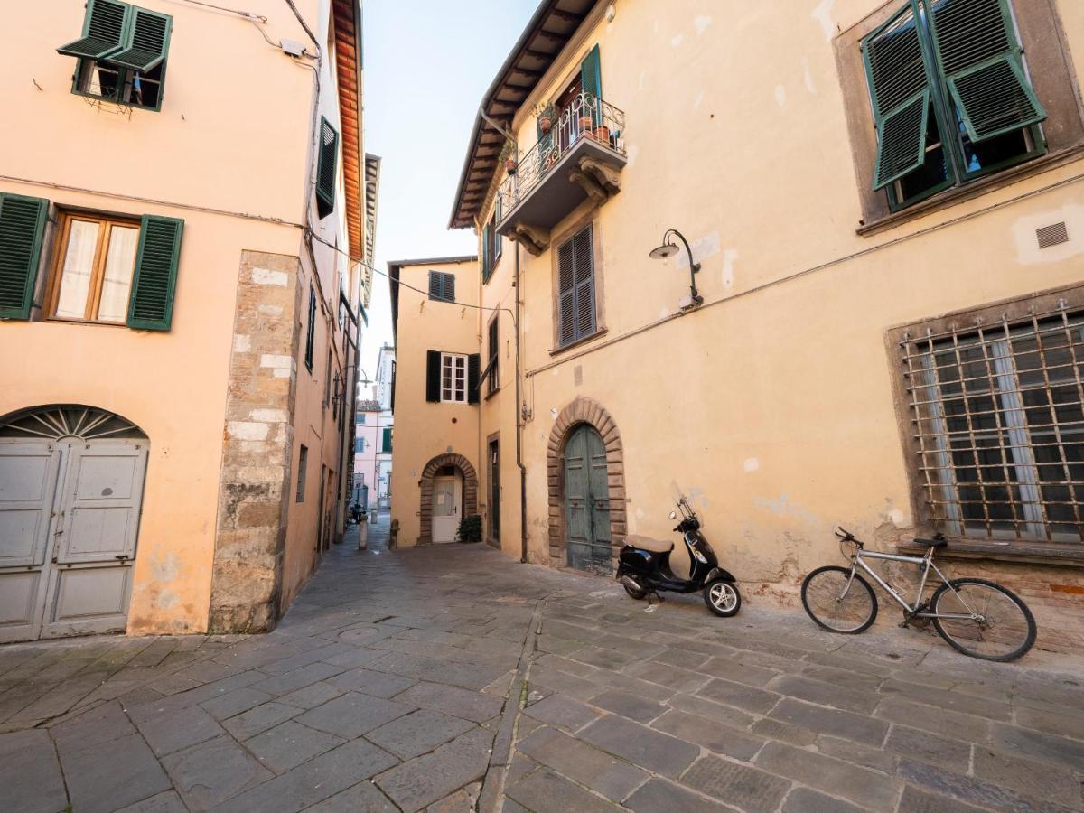 Luxury - Elegante Appartamento Nel Cuore Di Lucca Exteriör bild