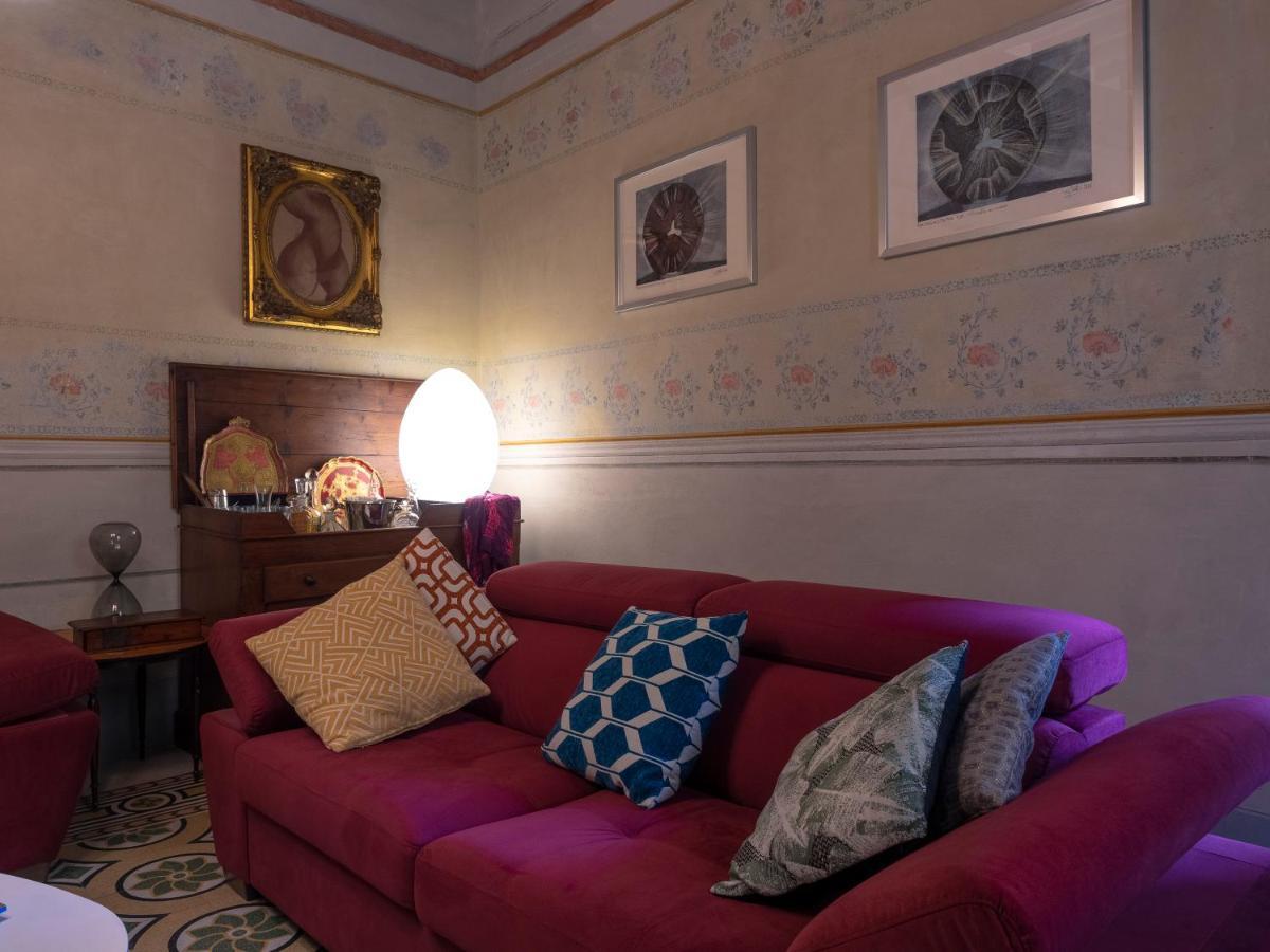 Luxury - Elegante Appartamento Nel Cuore Di Lucca Exteriör bild