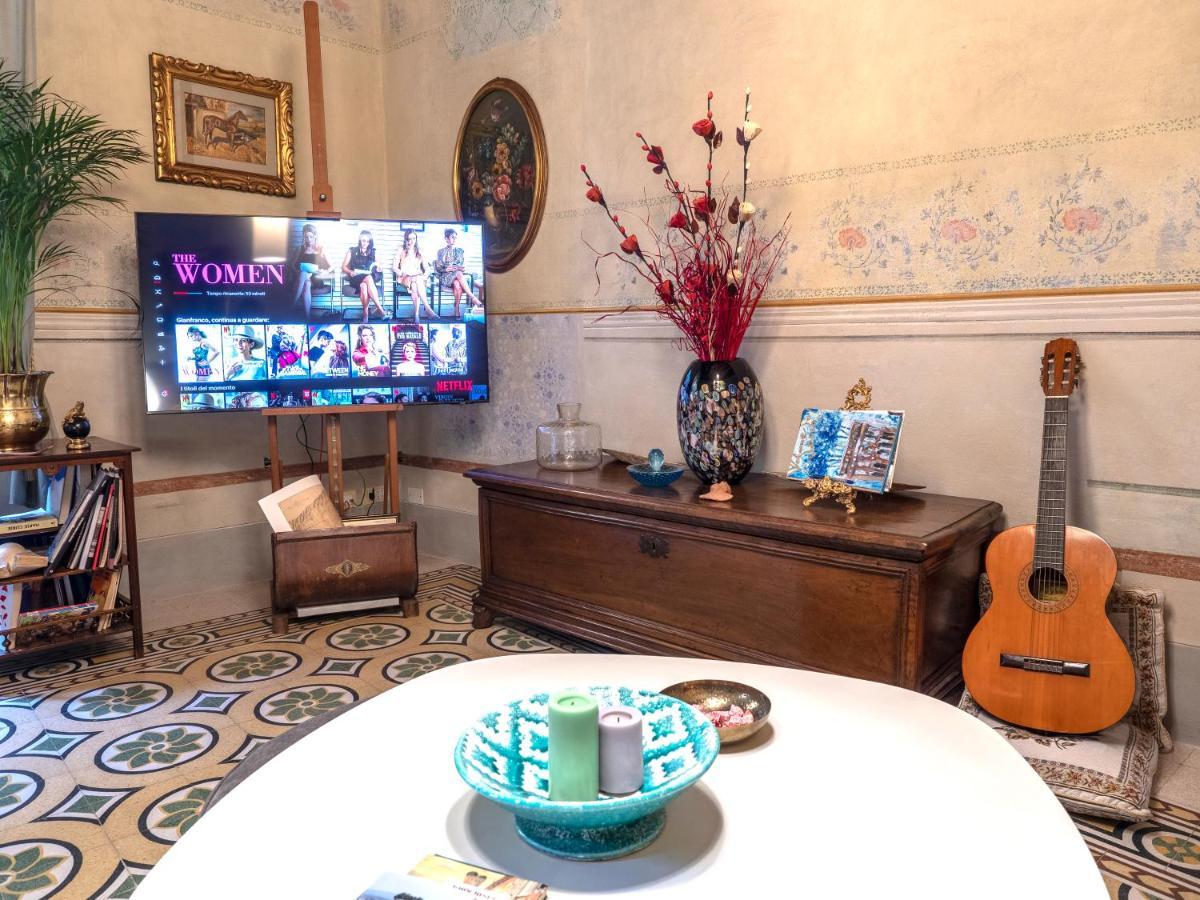 Luxury - Elegante Appartamento Nel Cuore Di Lucca Exteriör bild