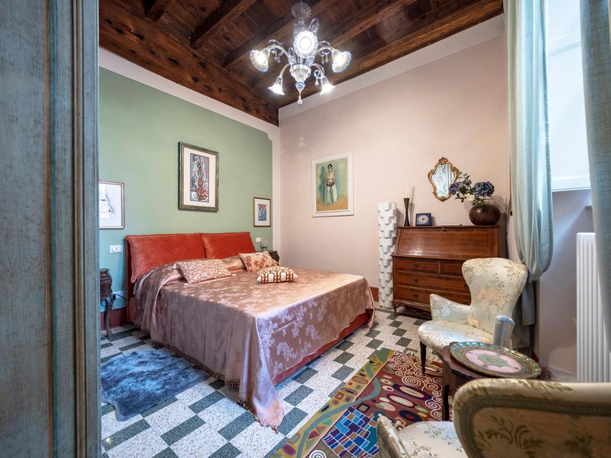 Luxury - Elegante Appartamento Nel Cuore Di Lucca Exteriör bild